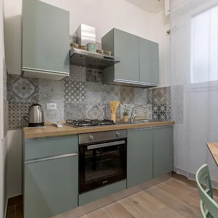 Guesthost - Porta San Pietro Lovely Flat شقة