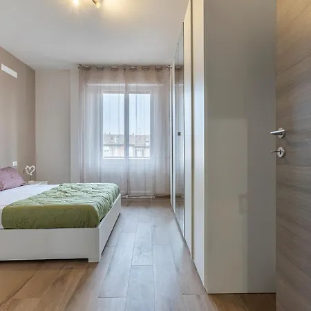 Guesthost - Porta San Pietro Lovely Flat