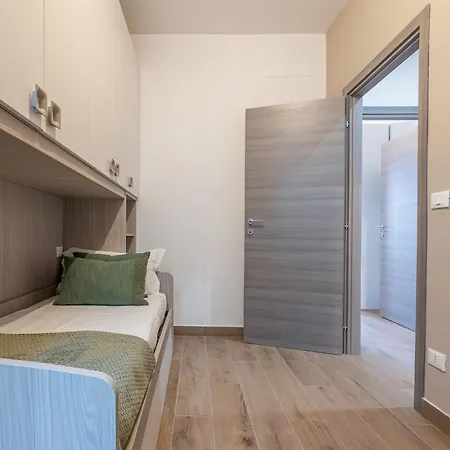 Guesthost - Porta San Pietro Lovely Flat