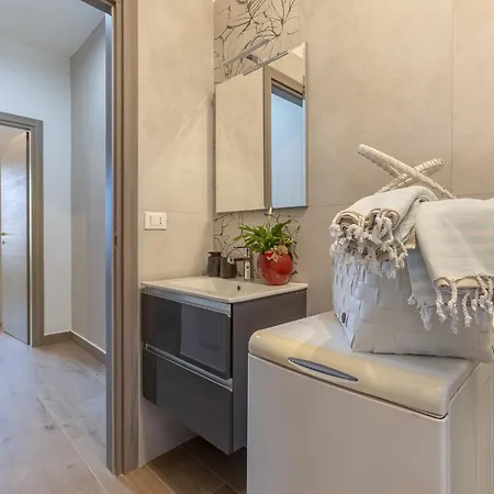 Guesthost - Porta San Pietro Lovely Flat Διαμέρισμα Φεράρα