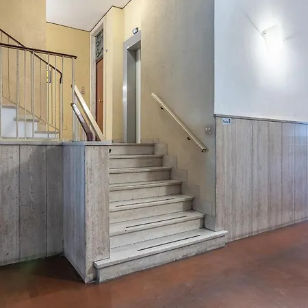 Guesthost - Porta San Pietro Lovely Flat Ferrara