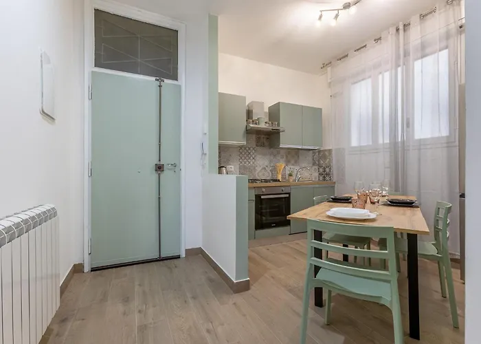Apartment Guesthost - Porta San Pietro Lovely Flat Ferrara