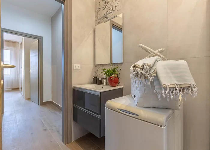 Guesthost - Porta San Pietro Lovely Flat شقة فيرّارا